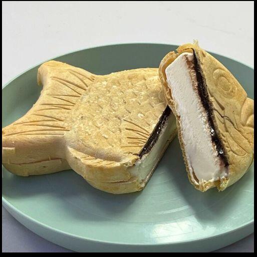 Chocolate Taiyaki Ice Cream